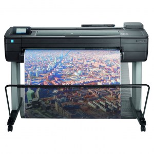 Traceur HP Designjet T730 imprime un poster couleur