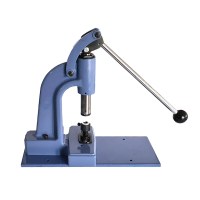 Vue de côté de la presse à oeillets M58